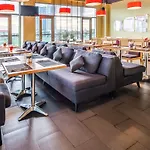 Ibis Saigon South 