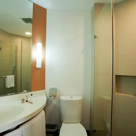 Ibis Saigon South Hotel Ho Chi Minh City Exterior photo